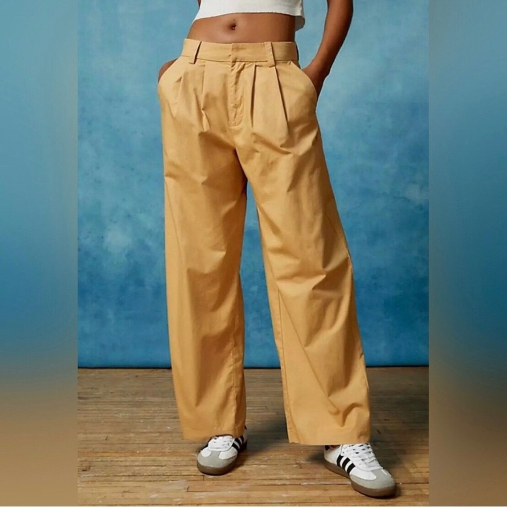 NWOT BDG Urban Outfitters Mustard Yellow Mid Rise Wide Leg Cotton Pants Size S
